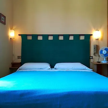 فندق مبيت وإفطار Florida House 3*
