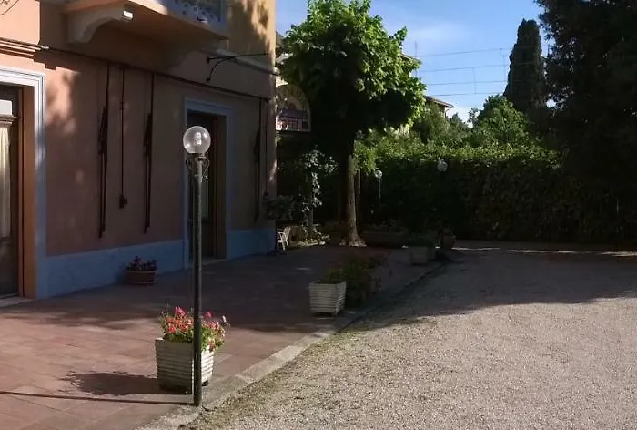 Florida House Panzió 3*